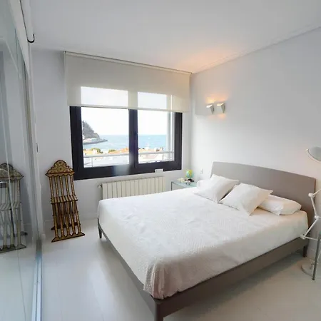 Go Donosti Chillida Apartament *