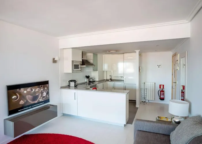 Go Donosti Chillida Apartamento *